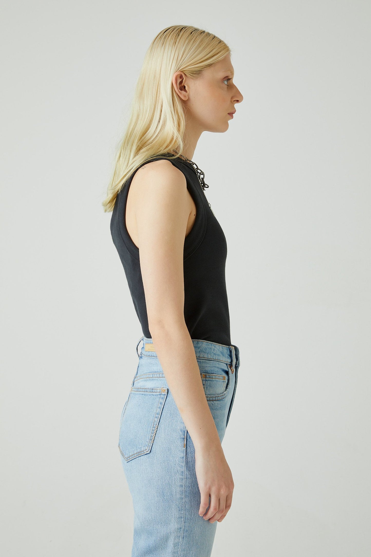Neuw Jonesy Singlet Black